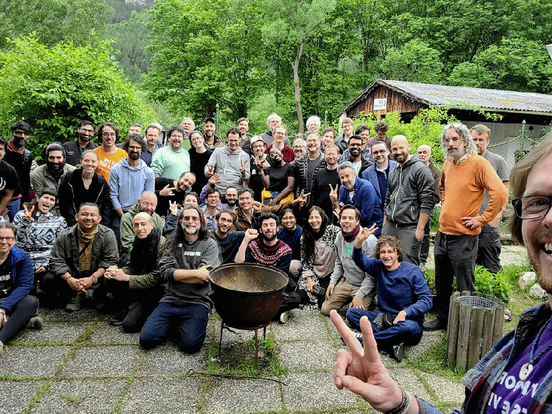 cofi_group_photo.gif cofi_group_photo.gif