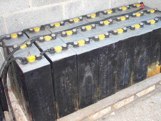 batteries.jpg batteries.jpg