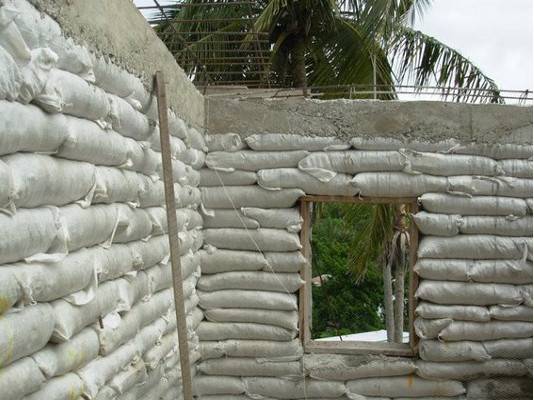 earthbag_building.jpg